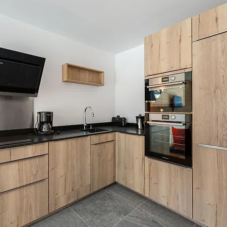 T3 A Courchevel, Emplacement Ideal A 100m Du Front De Neige, Parking Et Wifi Inclus - Fr-1-563-74 Apartment