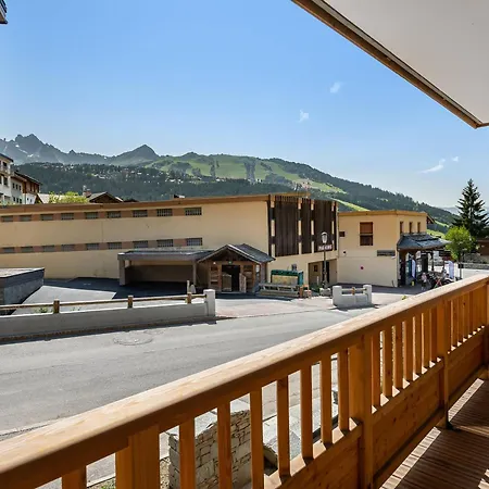 Apartment T3 A Courchevel, Emplacement Ideal A 100m Du Front De Neige, Parking Et Wifi Inclus - Fr-1-563-74 *